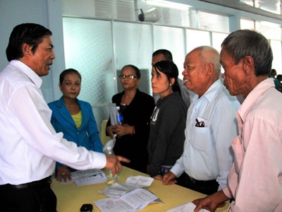 “Ông Thanh còn nợ chúng tôi bữa rượu” “Ông Thanh còn nợ chúng tôi bữa rượu”