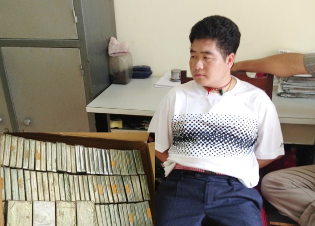 Ba năm thu giữ hơn 400 bánh heroin ở 'thủ phủ' ma túy Vụ triệt phá đường dây mua bán, vận chuyển trái phép ma túy do Tráng A Tàng cầm đầu với 265 bánh heroin là một trong nh