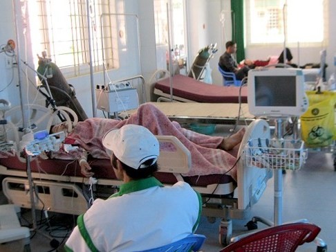 Chuyển nạn nhân xe khách rơi vực về Hải Phòng Chuyển nạn nhân xe khách rơi vực về Hải Phòng