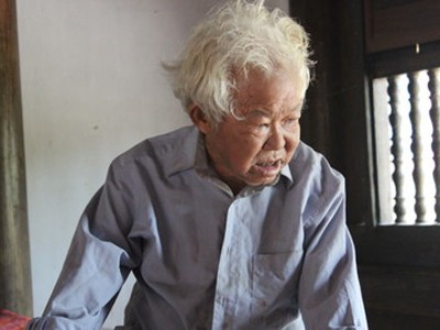 “Dị nhân” 60 năm ngủ cùng người chết “Dị nhân” 60 năm ngủ cùng người chết