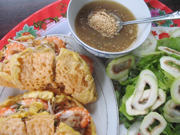 Bánh khoái vừa ngon vừa... khoái Bánh khoái vừa ngon vừa... khoái