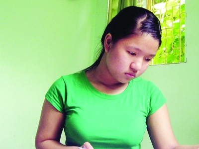 Thủ khoa và gánh hàng tạp hóa của mẹ Thủ khoa và gánh hàng tạp hóa của mẹ