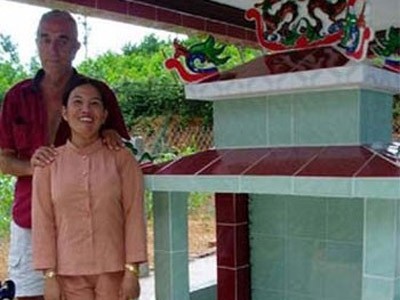 Cuộc tình kỳ lạ của triệu phú Mỹ và cô gái Việt Cuộc tình kỳ lạ của triệu phú Mỹ và cô gái Việt