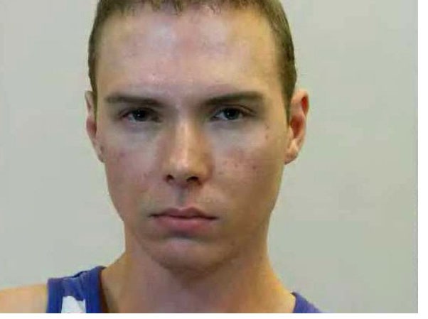 Di lý kẻ giết người ăn thịt về Canada Tên Luka Rocco Magnotta