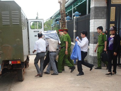 Phó Giám đốc Sở lừa đảo, nhận tiền hối lộ Phó Giám đốc Sở lừa đảo, nhận tiền hối lộ