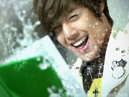 Kim Hyun Joong làm fan Việt phát sốt Kim Hyun Joong làm fan Việt phát sốt