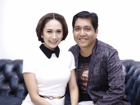 Thanh Thúy hạnh phúc bên anh 'Phê' Thanh Thúy hạnh phúc bên anh 'Phê'