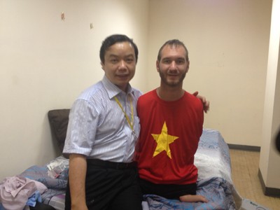 Nick Vujicic chữa lành 'khuyết tật' tâm hồn Nick Vujicic chữa lành 'khuyết tật' tâm hồn