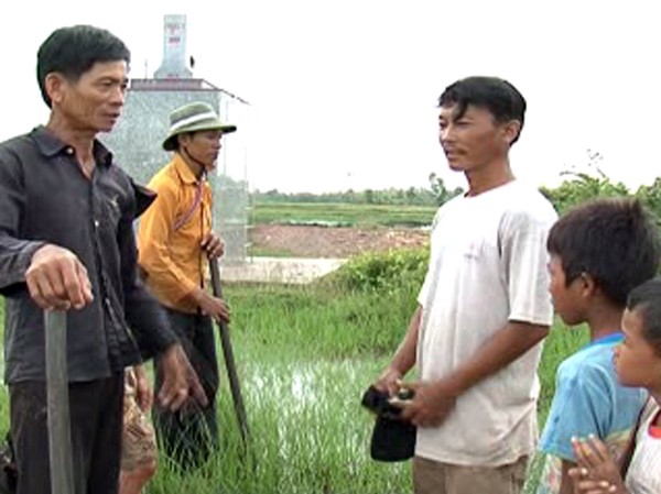 Biên cương là phên giậu nhà mình Ông Tá nhắc nhở một số người dân Campuchia về việc tuân thủ các quy định đường biên giới