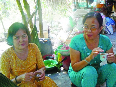 Hai chị em gái trên hoang đảo Hai chị em gái trên hoang đảo