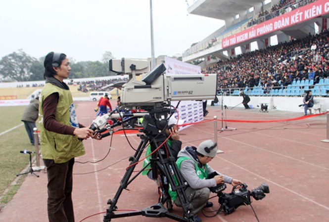 VTC ngừng tường thuật V-League VTC sẽ chỉ tường thuật trực tiếp V-League 2012 khi vấn đề thương quyền giải đấu được làm rõ. Ảnh: TT