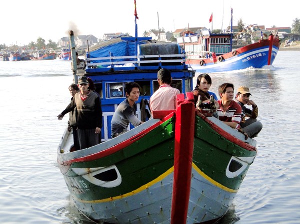 Lời kêu cứu sau khi tàu bị bắt 'hụt' ở Hoàng Sa Lời kêu cứu sau khi tàu bị bắt 'hụt' ở Hoàng Sa