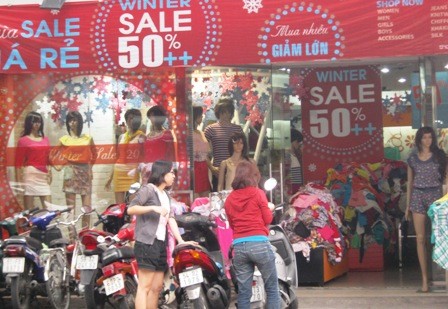 Hàng xả cuối năm, đến đi ngắm còn... lười Hàng xả cuối năm, đến đi ngắm còn... lười