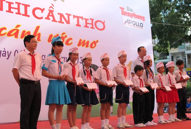 Ngày hội thiếu nhi Cần Thơ chia sẻ các em hoàn cảnh đặc biệt khó khăn Ngày hội thiếu nhi Cần Thơ chia sẻ các em hoàn cảnh đặc biệt khó khăn