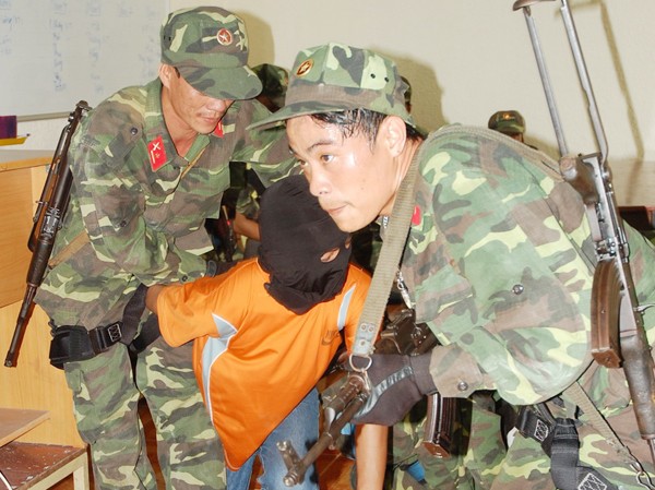 Lính đặc nhiệm giải cứu con tin Lính đặc nhiệm giải cứu con tin