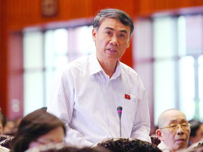 'Phải thay cách đánh, người đánh' 'Phải thay cách đánh, người đánh'