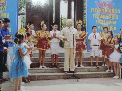 Người giữ kỷ lục thể hiện hình tượng Bác Hồ Người giữ kỷ lục thể hiện hình tượng Bác Hồ