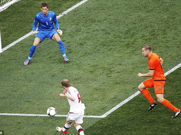Ronaldo tịt ngòi, Krohn Dehli lên tiếng Ronaldo tịt ngòi, Krohn Dehli lên tiếng