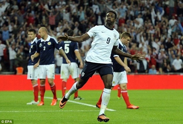 Rooney tịt ngòi, Anh nhọc nhằn thắng Scotland Rooney tịt ngòi, Anh nhọc nhằn thắng Scotland