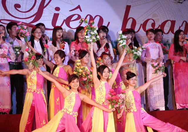 Sinh viên Ngoại thương 'say' nhạc Cách mạng Sinh viên Ngoại thương 'say' nhạc Cách mạng