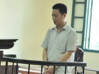 Kẻ giết người, múa dao trong quán cà phê lĩnh án Kẻ giết người, múa dao trong quán cà phê lĩnh án