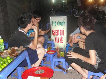 Thiếu nữ thôn quê sập bẫy 'đại gia rởm' Thiếu nữ thôn quê sập bẫy 'đại gia rởm'