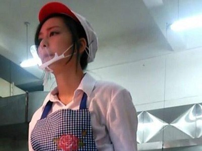 ‘Cô gái cơm chiên’ khiến dân mạng xôn xao thích thú ‘Cô gái cơm chiên’ khiến dân mạng xôn xao thích thú