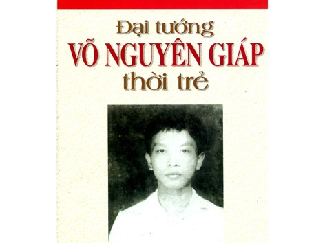 Tái bản bộ sách 'Đại tướng Võ Nguyên Giáp thời trẻ' Tái bản bộ sách 'Đại tướng Võ Nguyên Giáp thời trẻ'