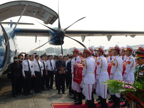 Ngày chưa từng có tiền lệ tại Nội Bài Ngày chưa từng có tiền lệ tại Nội Bài