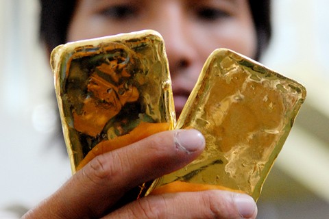 Giá vàng vượt 46,52 triệu đồng/lượng Giá vàng vượt 46,52 triệu đồng/lượng
