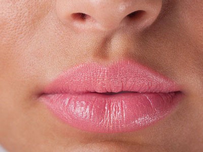 6 mẹo nhỏ giúp môi căng mọng, ngọt lịm 6 mẹo nhỏ giúp môi căng mọng, ngọt lịm