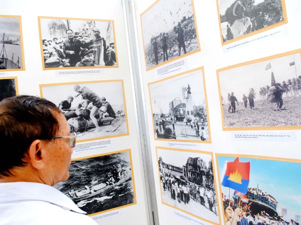 Triển lãm ảnh biển đảo Triển lãm ảnh biển đảo