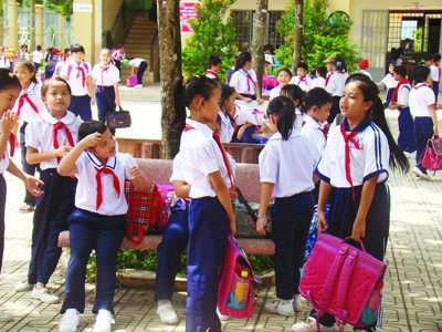 Không quản được dạy, học thêm thì cấm! Không quản được dạy, học thêm thì cấm!