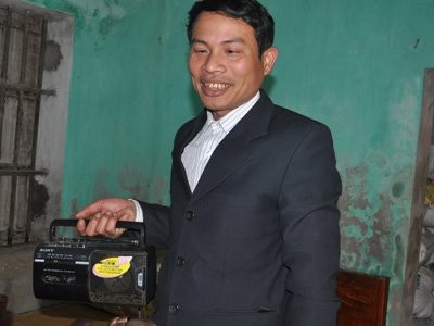 Chuyện làm giàu của chàng trai mù không bằng cấp Chuyện làm giàu của chàng trai mù không bằng cấp