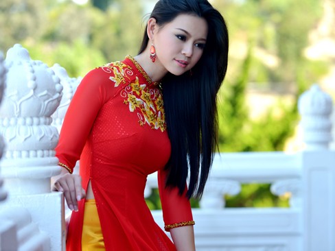 'Miss Vietnam South California' duyên dáng áo dài 'Miss Vietnam South California' duyên dáng áo dài