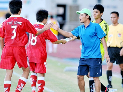 Sơn 'công chúa' chơi vơi giữa ngã rẽ cuộc đời Sơn 'công chúa' chơi vơi giữa ngã rẽ cuộc đời