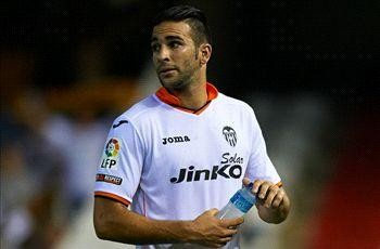 Milan vá hàng thủ bằng... Milan vá hàng thủ bằng... "hàng thải" của Valencia