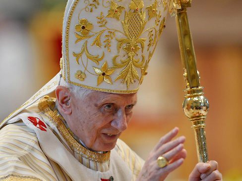 Giáo hoàng đầu tiên thoái vị sau 700 năm Giáo hoàng Benedict XVI sẽ thoái vị vào 28-2