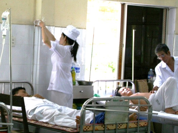 Nổ tại kho đạn, một người chết, 10 người bị thương Nổ tại kho đạn, một người chết, 10 người bị thương