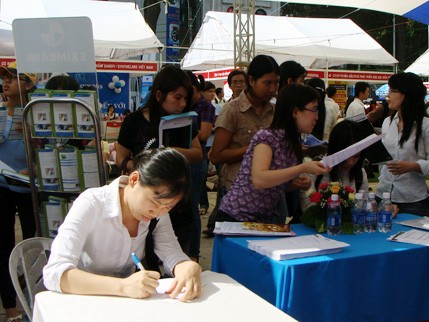 Nhiều việc làm Tết hấp dẫn lao động Nhiều việc làm Tết hấp dẫn lao động