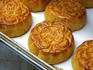 Hàng nghìn bánh Trung Thu 'bẩn' tặng công nhân Hàng nghìn bánh Trung Thu 'bẩn' tặng công nhân