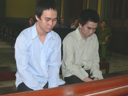 Kẻ chết, người ở tù chỉ vì 'nhìn mặt thấy sốc' Kẻ chết, người ở tù chỉ vì 'nhìn mặt thấy sốc'