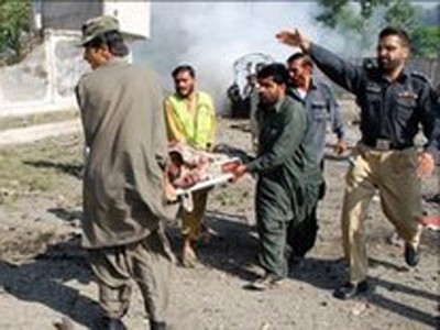 Đánh bom kép làm 23 người chết tại Pakistan Đánh bom kép làm 23 người chết tại Pakistan