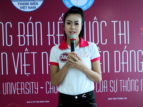 Thí sinh Nữ sinh duyên dáng khu vực miền Trung khoe vẻ đẹp trí tuệ Thí sinh Nữ sinh duyên dáng khu vực miền Trung khoe vẻ đẹp trí tuệ