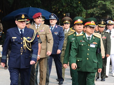 Đoàn nước ngoài viếng Đại tướng Võ Nguyên Giáp Đoàn nước ngoài viếng Đại tướng Võ Nguyên Giáp