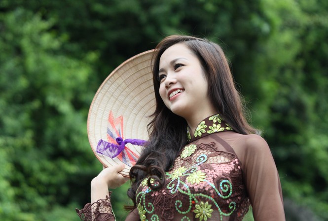 Vua Đinh làm gì ở vùng đất sắp là Di sản Thế giới? Du khách không chỉ được chiêm ngưỡng vẻ đẹp mà cọn được nghe huyền thoại về đất Tràng An
