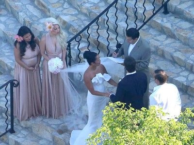 Lady Gaga bất ngờ làm phù dâu ‘ngoan hiền’ Lady Gaga bất ngờ làm phù dâu ‘ngoan hiền’