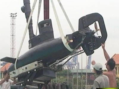 Các mẫu tàu ngầm 'made in VietNam' Các mẫu tàu ngầm 'made in VietNam'