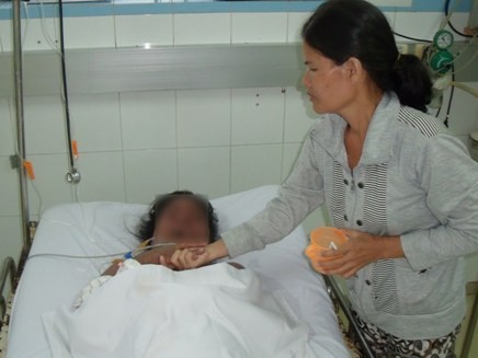 Bị điểm kém, học sinh lớp 8 uống thuốc tự vẫn Bị điểm kém, học sinh lớp 8 uống thuốc tự vẫn