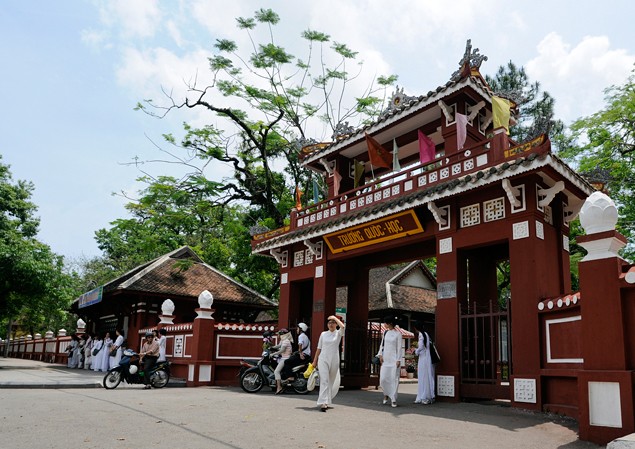 Xuất hiện thủ khoa 59 điểm trường Quốc học Huế Xuất hiện thủ khoa 59 điểm trường Quốc học Huế